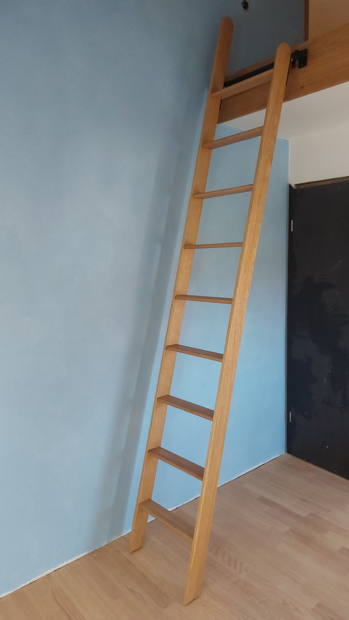 Holzleiter, Mehrfamilienhaus in Leipzig